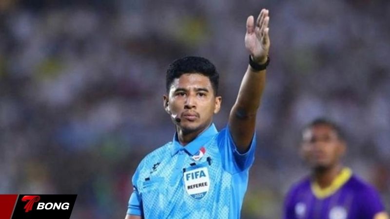 Hai trọng tài Malaysia Người quen gây tranh cãi, người là tài năng trẻ